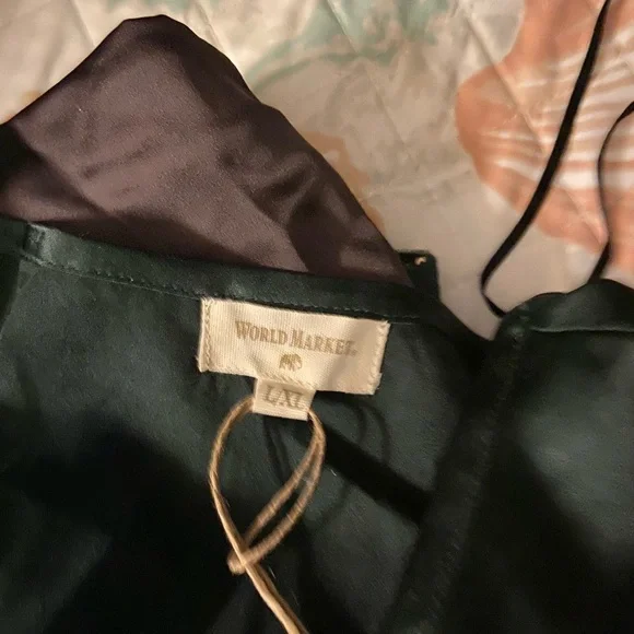 World Market NWT Mira Laurel Green Satin Floral Embroidered Kaftan Dress L/XL - Picture 4 of 6